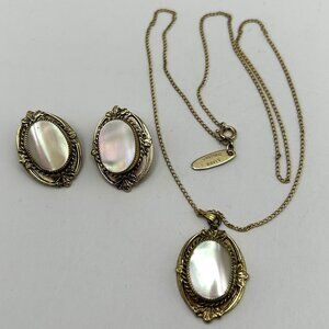 Vintage Whiting & Davis Mother of Pearl Pendant Necklace Matching Clip on Set